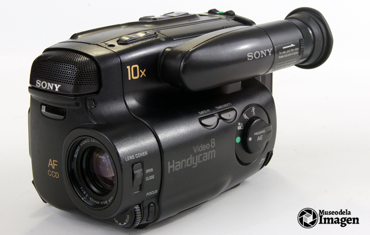 Sony Handycam CCD Tr-21 8mm NTSC - Museo de la imagen