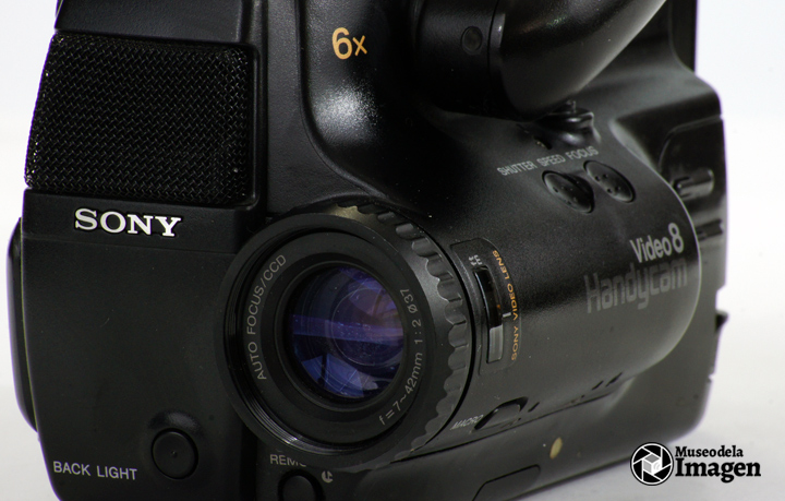 Sony Handycam CCD Tr-45 8mm NTSC - Museo de la imagen